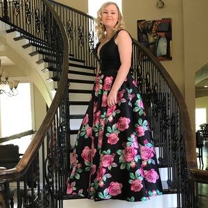 Prom dress worn once